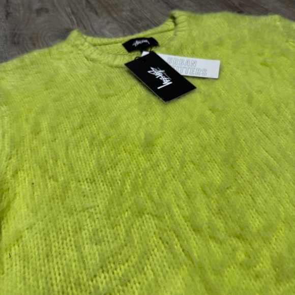 Stüssy Brushed Crew Neck Sweater (Lime) - Picture 2 of 6